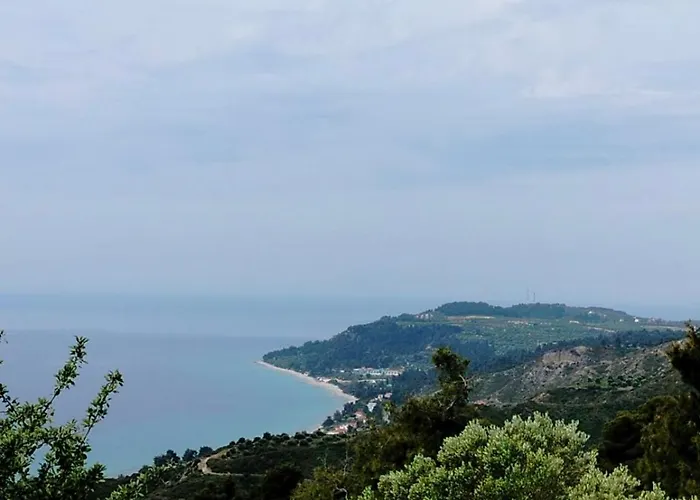 Dionysus View * 卡桑德里亚